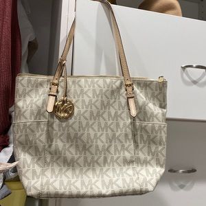 Michael Kors Jet Set Travel Large Signature Tote Bag Vanilla